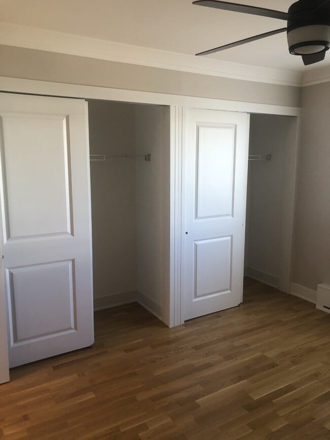 Building Photo - 5358 N Cumberland Ave