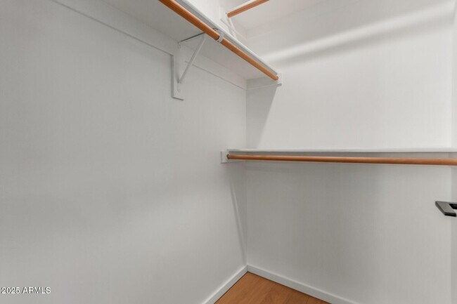 Building Photo - 1129 E McKinley St