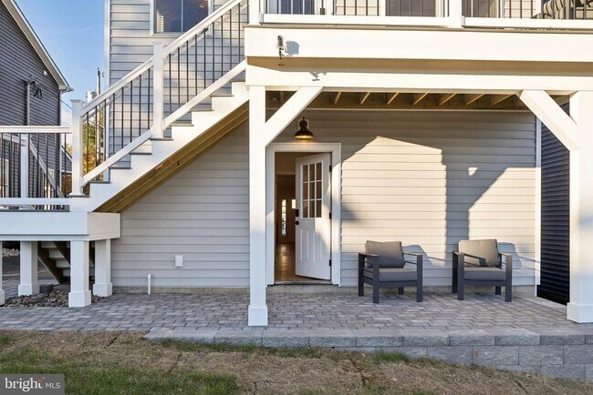 Building Photo - 40 Evergreen Ln