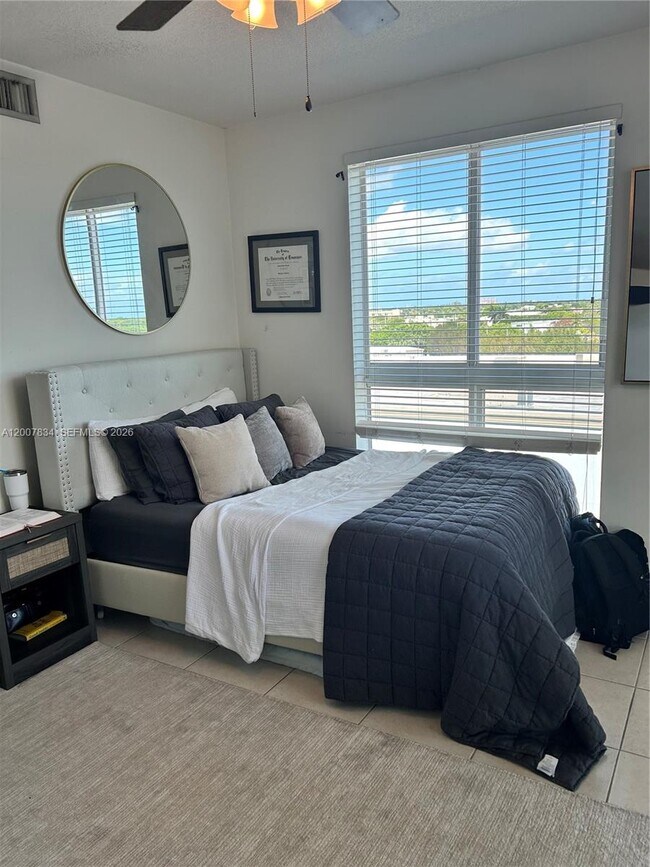 Building Photo - 7275 SW 90th St