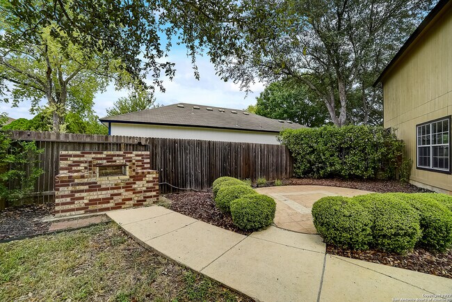 Building Photo - 9759 Bronson Creek