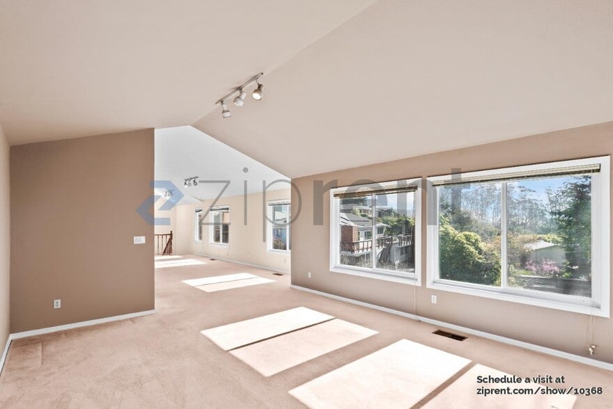 Building Photo - 8590 Terrace Dr