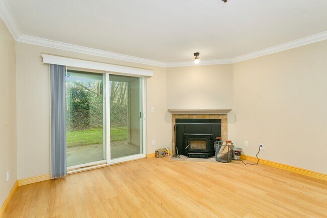 Building Photo - Cozy 2 bedroom, 2 bathroom condo- Federal Way Area