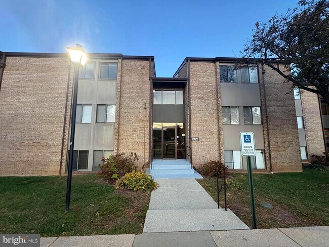 Building Photo - 19120 Mills Choice Rd