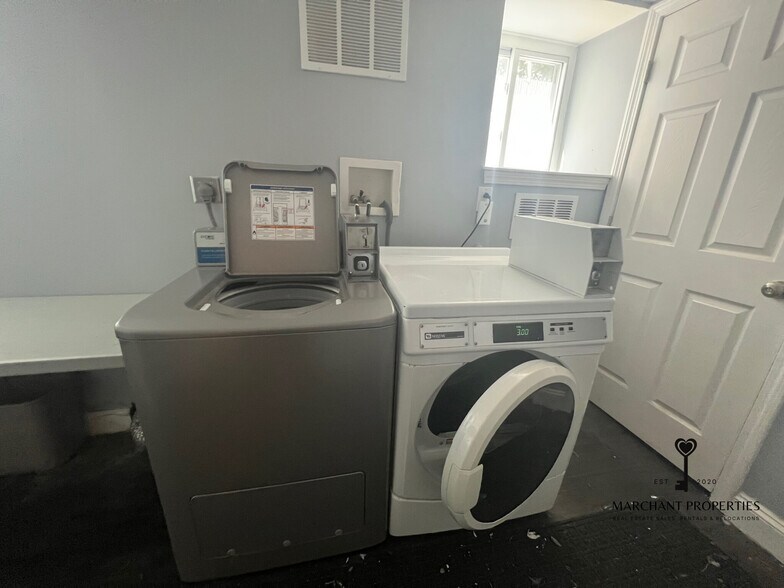 Building Photo - 7 Denby Rd