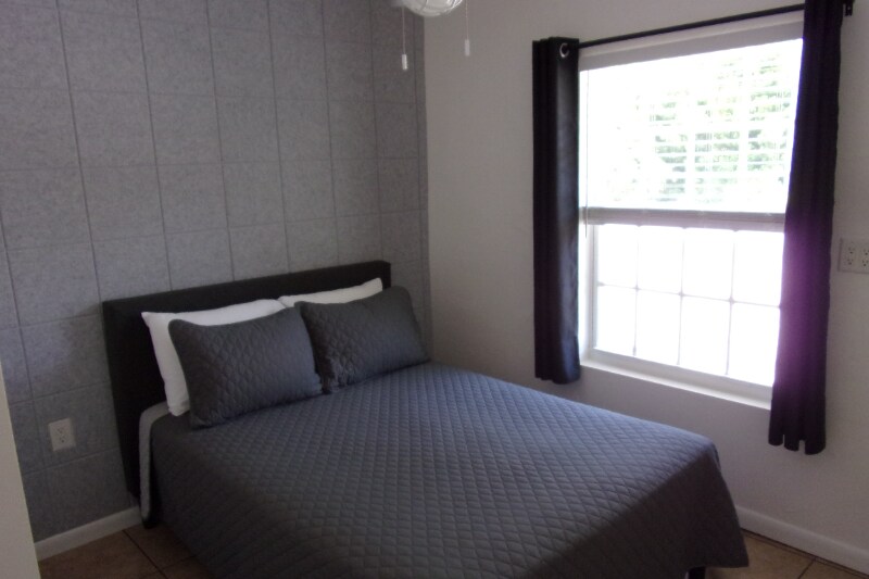 Building Photo - 101 Caloosa St