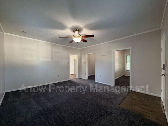 Building Photo - 625 3rd St