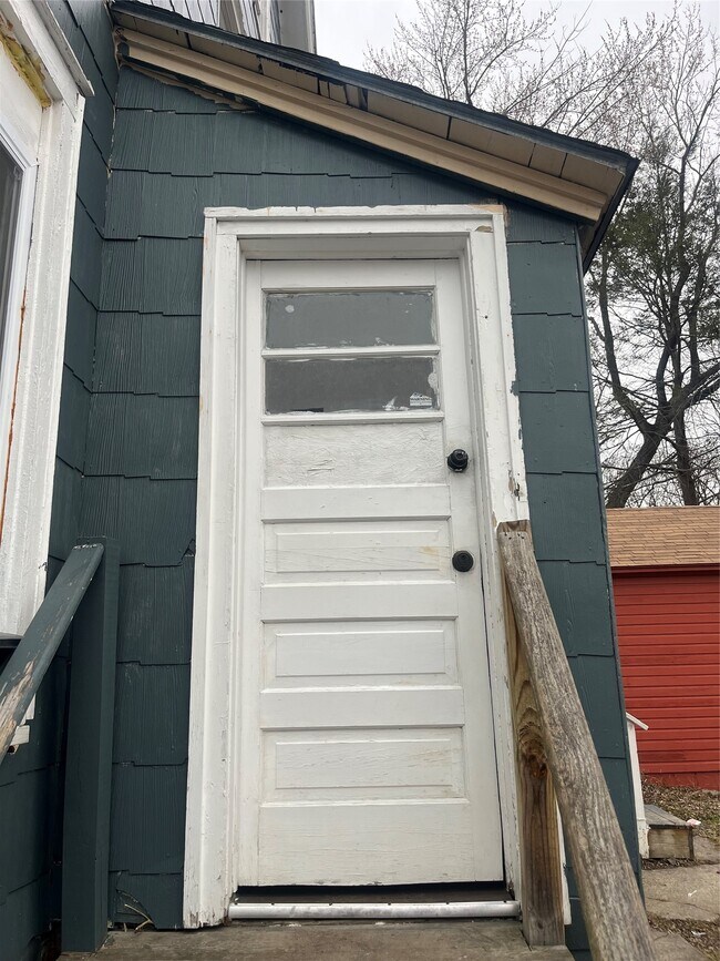 Building Photo - 127 Burbank Ave