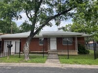 Building Photo - 416 N 12th St