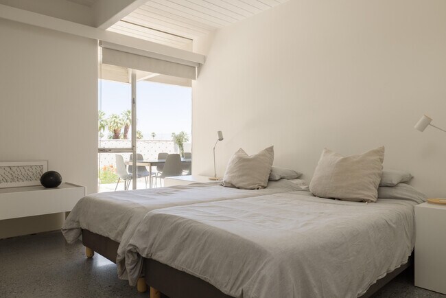 Building Photo - 483 Sandpiper St