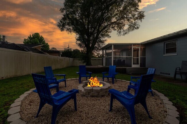 Building Photo - 6206 Carranza Dr