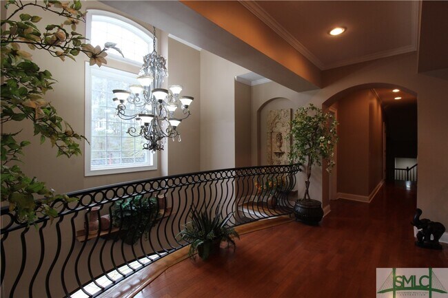 Building Photo - 112 Manor Row