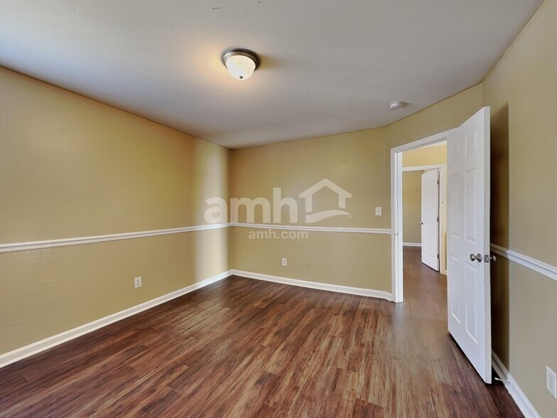 Building Photo - 207 Mayors Ln