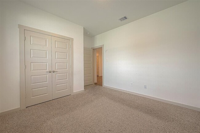 Building Photo - 29326 Red Rocks Pk Dr