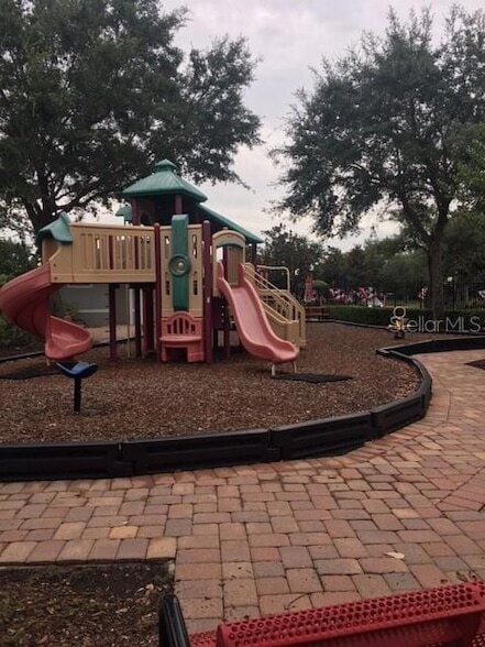 Building Photo - 420 Moss View Cir