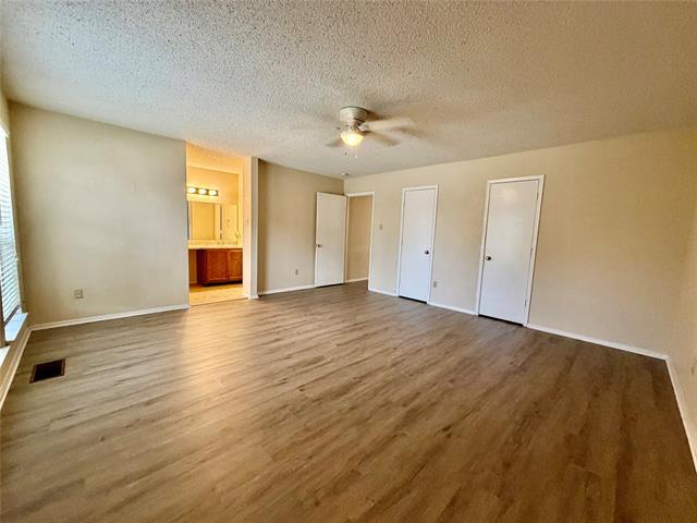 Building Photo - 1301 Lovell Dr