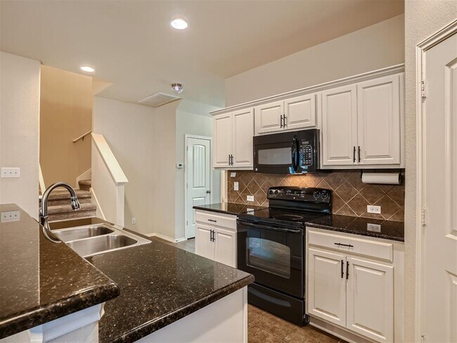 Building Photo - 819 Palo Duro Dr