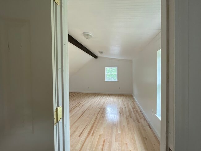 Building Photo - Buxton