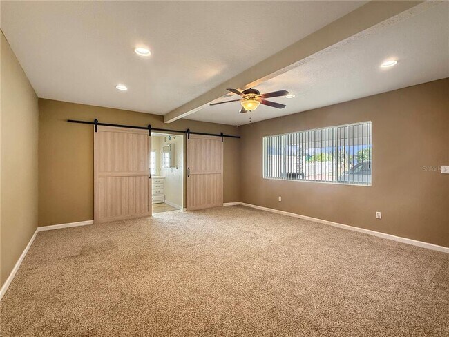 Building Photo - 117 Lake Roy Dr