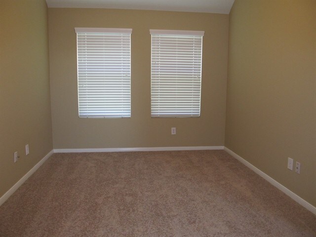 Building Photo - 2423 Lofty Falls Ct