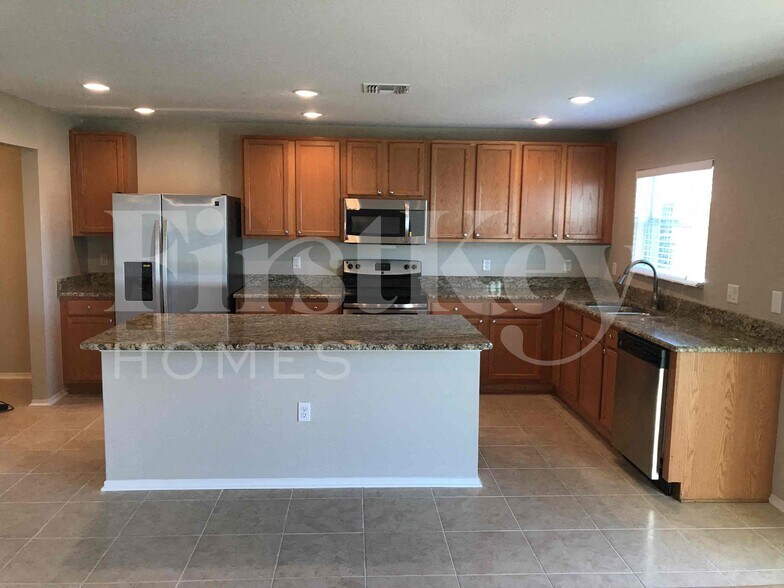 Building Photo - 5455 Sandy Shell Dr