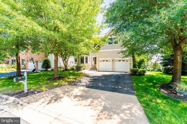Building Photo - 20152 Boxwood Pl