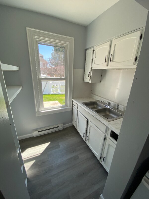 Building Photo - 712 Linden Ave