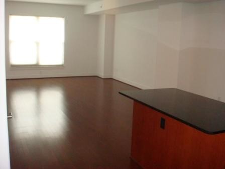 Kitchen Island - 910 M St NW