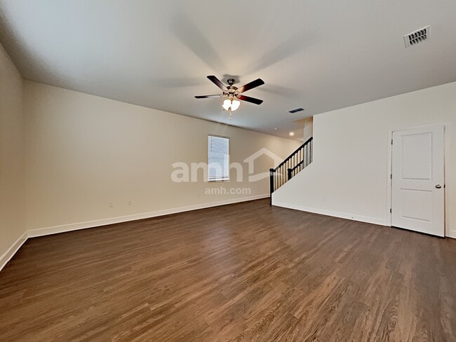 Building Photo - 4604 Birdsong Dr
