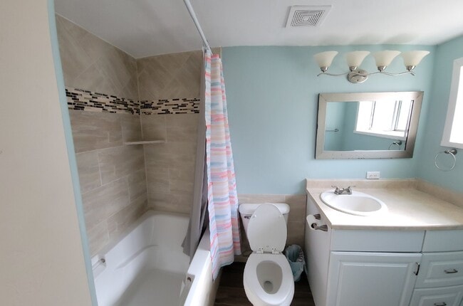 Building Photo - 1 Bedroom Apartment in Hildale, Don't miss out on this charming rental property! -Move In ready