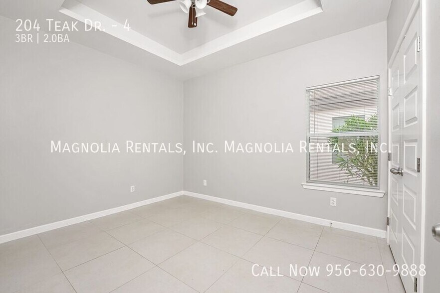 Building Photo - 204 Teak Dr