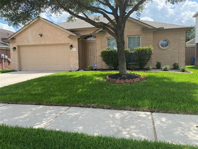 Building Photo - 14123 Curry Creek Ln