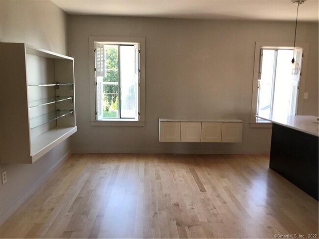 Building Photo - 25 Hancox St