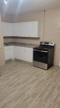 Building Photo - 49 Lawlor St