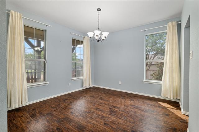 Building Photo - 931 W Cedar St