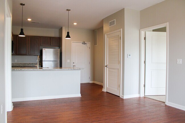 Building Photo - 3211 Redhawk St