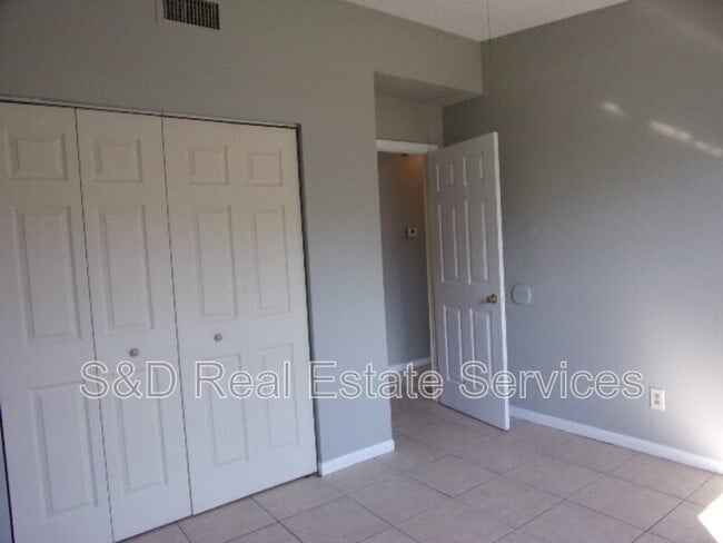 Building Photo - 3025 St Paul Dr