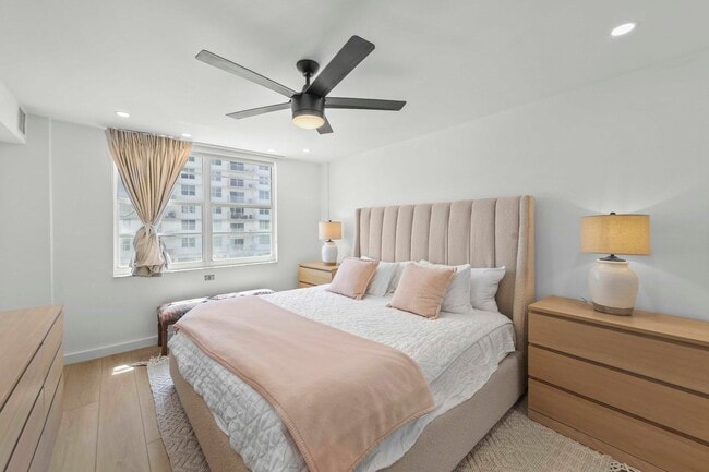 Building Photo - 4505 S Ocean Blvd