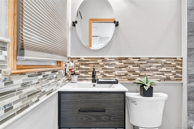 Building Photo - 109 Broadway