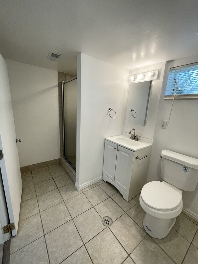 Building Photo - Murray House