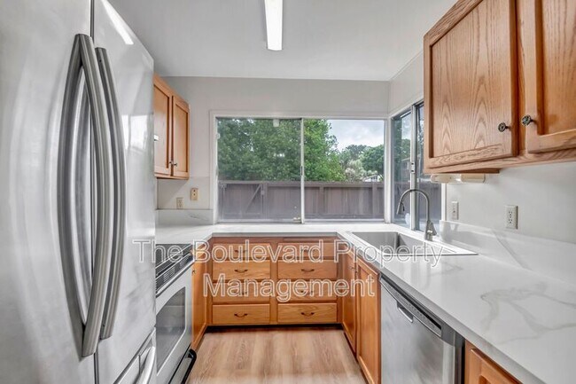 Building Photo - 95-045 Hokuiwa St