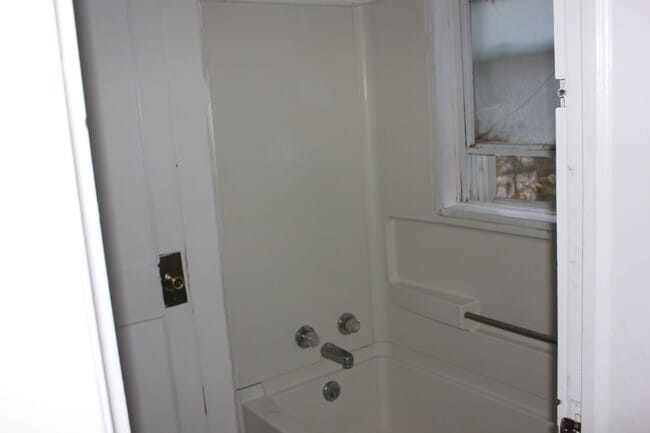 Building Photo - Apartment for Rent in Woodstock