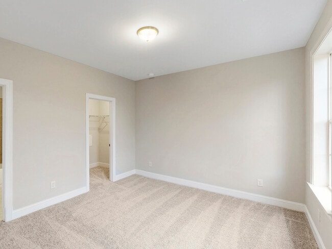 Building Photo - 3070 Poppy Ln