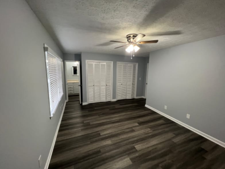 Building Photo - 6959 Lockridge Dr NW