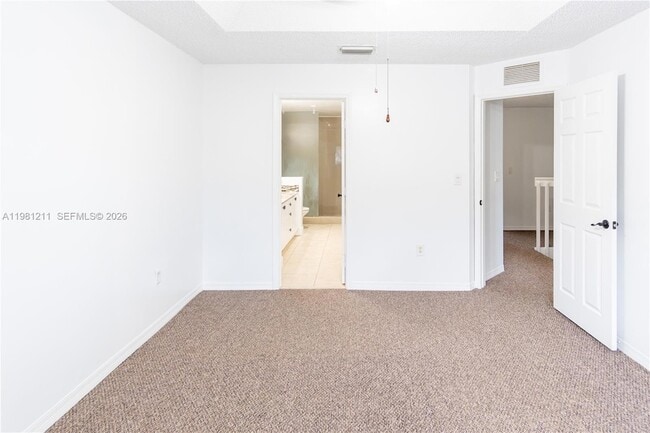 Building Photo - 2301 SE 24th Ct