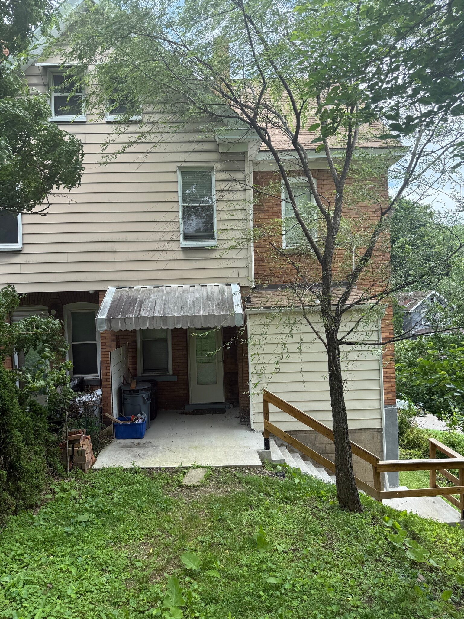 Building Photo - 75 Hodgson Ave