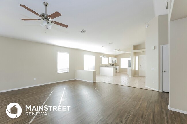 Building Photo - 10464 W Reade Ave