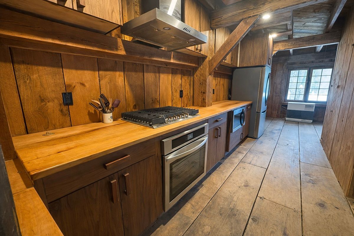 Building Photo - 45 Hoppen Rd