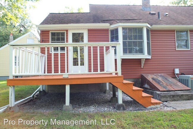 Building Photo - 3 br, 1 bath House - 14 Lynn Circle