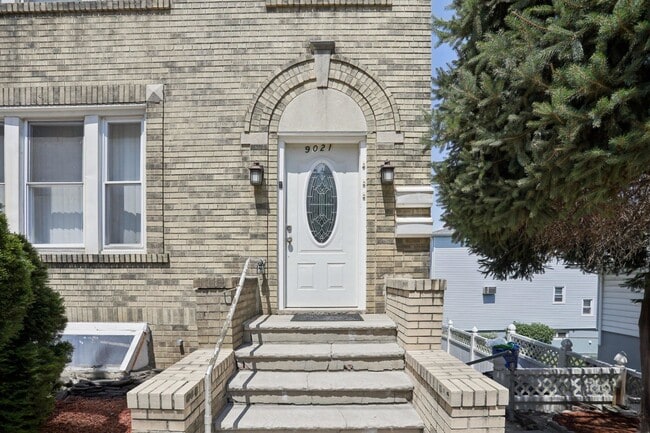Building Photo - 9021 Smith Ave